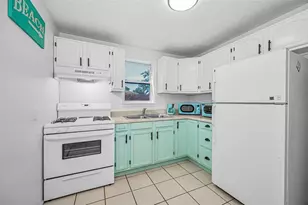 1918 Macomber Ave, Clearwater, FL 33755 - Photo 16