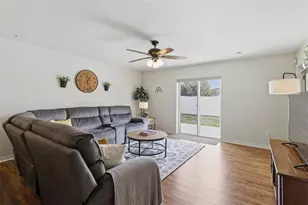 5044 Dancing Bay Ln, Wesley Chapel, FL 33543 - Photo 12