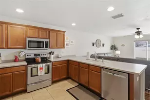 5044 Dancing Bay Ln, Wesley Chapel, FL 33543 - Photo 8