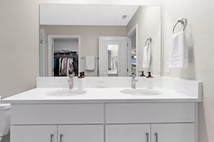 7166 Samuel Ivy Dr, Tampa, FL 33619 - Photo 36