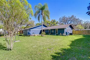 36304 Santeelah Dr, Zephyrhills, FL 33541 - Photo 2