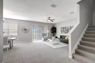 10653 Pictorial Park Dr, Tampa, FL 33647 - Photo 8