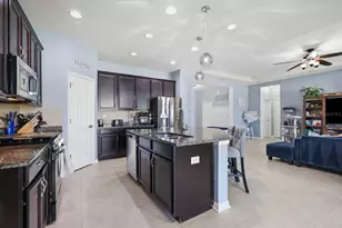 11204 Coventry Grove Cir, Lithia, FL 33547 - Photo 10