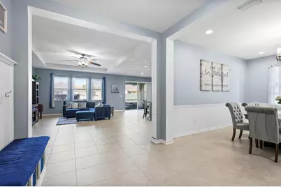 11204 Coventry Grove Circle, Lithia, FL 33547 - Photo 4