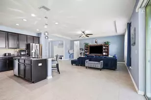 11204 Coventry Grove Cir, Lithia, FL 33547 - Photo 12