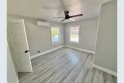 2728 First Avenue S, Saint Petersburg, FL 33712 - Photo 12