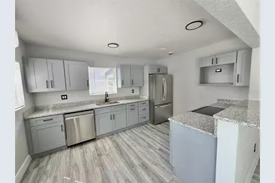 2728 First Avenue S, Saint Petersburg, FL 33712 - Photo 2