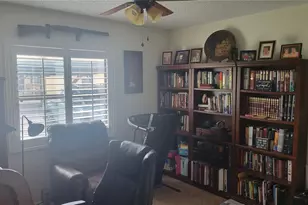 38225 Boxwood Dr, Zephyrhills, FL 33542 - Photo 6