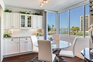 660 Island Way, Clearwater Beach, FL 33767 - Photo 4