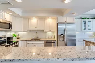 660 Island Way, Clearwater Beach, FL 33767 - Photo 24