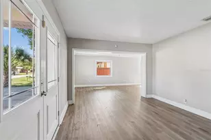 3516 W McElroy Ave, Tampa, FL 33611 - Photo 4