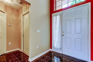 10002 Oasis Palm Dr, Tampa, FL 33615 - Photo 2