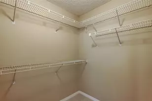 10002 Oasis Palm Dr, Tampa, FL 33615 - Photo 40