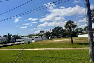 6046 Bayou Grande Blvd NE, Saint Petersburg, FL 33703 - Photo 1