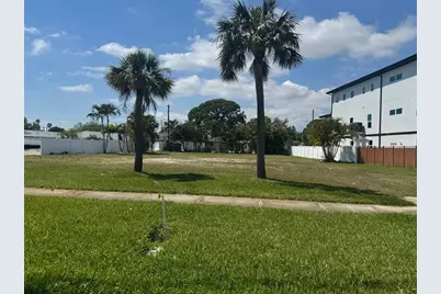 6046 Bayou Grande Boulevard NE, Saint Petersburg, FL 33703 - Photo 2