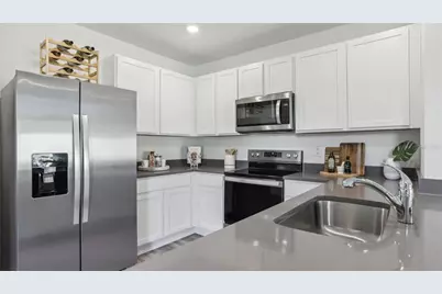 12044 Noble Chase Path, Dade City, FL 33525 - Photo 18