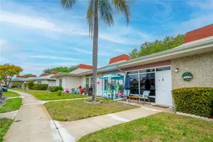 4375 Tahitian Gardens Cir, Holiday, FL 34691 - Photo 2