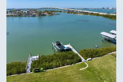 110 Harbor View Lane, Belleair Bluffs, FL 33770 - Photo 8