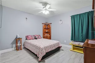 605 Oakmoss Dr, Brandon, FL 33511 - Photo 20