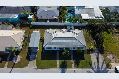 245 145th Avenue E, Madeira Beach, FL 33708 - Photo 2
