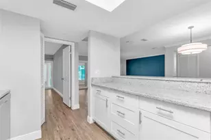 600 S Woodlands Dr, Oldsmar, FL 34677 - Photo 16
