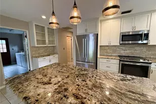 8184 24th Ave N, Saint Petersburg, FL 33710 - Photo 10