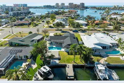 475 Island Way, Clearwater Beach, FL 33767 - Photo 2