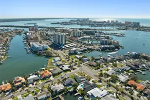 475 Island Way, Clearwater Beach, FL 33767 - Photo 42