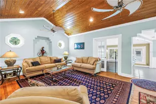 126 30th Ave N, Saint Petersburg, FL 33704 - Photo 8