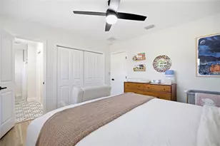 102 W Anglewood Dr, Brandon, FL 33511 - Photo 14