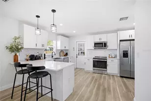 102 W Anglewood Dr, Brandon, FL 33511 - Photo 6