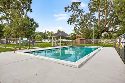 10510 Bay Hills Circle, Thonotosassa, FL 33592 - Photo 18