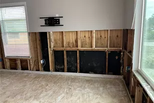 14033 Palm St, Madeira Beach, FL 33708 - Photo 10