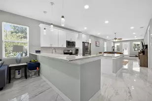 711 28th Ave S, Saint Petersburg, FL 33705 - Photo 16