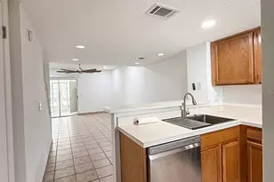 7522 Hollowell Dr, Tampa, FL 33615 - Photo 12
