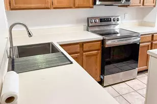 7522 Hollowell Dr, Tampa, FL 33615 - Photo 14