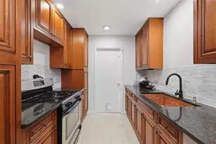 7700 15th Way N, Saint Petersburg, FL 33702 - Photo 16