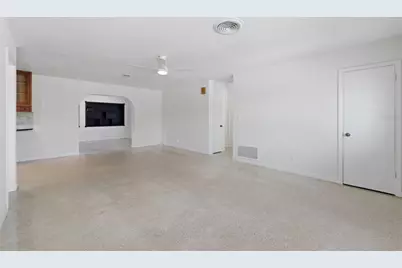 7700 15th Way N, Saint Petersburg, FL 33702 - Photo 10