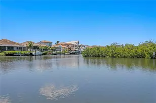 916 Seagrape Dr, Ruskin, FL 33570 - Photo 56