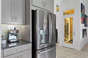 916 Seagrape Dr, Ruskin, FL 33570 - Photo 16