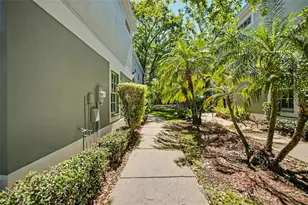 2431 Earlswood Ct, Brandon, FL 33510 - Photo 4