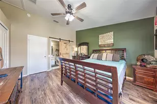 30243 Lacledes Ln, Wesley Chapel, FL 33543 - Photo 18