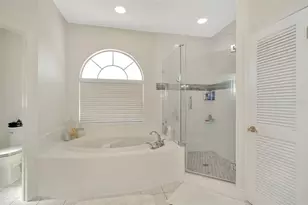 4612 Netherwood Dr, Tampa, FL 33624 - Photo 30