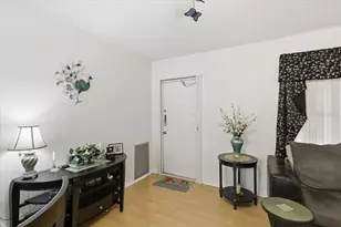 7787 39th Terrace N, Saint Petersburg, FL 33709 - Photo 2