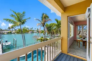 11260 5th St E, Treasure Island, FL 33706 - Photo 48