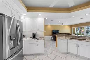 11260 5th St E, Treasure Island, FL 33706 - Photo 30