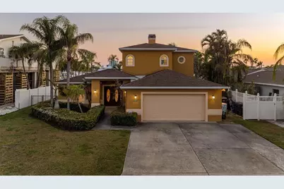 11260 5th Street E, Treasure Island, FL 33706 - Photo 2