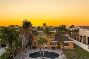 11260 5th St E, Treasure Island, FL 33706 - Photo 8
