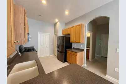31819 Blythewood Way, Wesley Chapel, FL 33543 - Photo 8