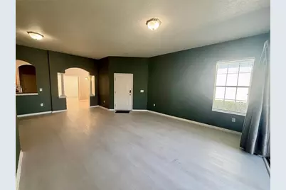 31819 Blythewood Way, Wesley Chapel, FL 33543 - Photo 4